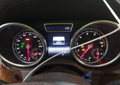 2018 Mercedes-Benz Gls 550 4Matic z USA, uszkodzony, nr VIN 4JGDF7DE3JB060760